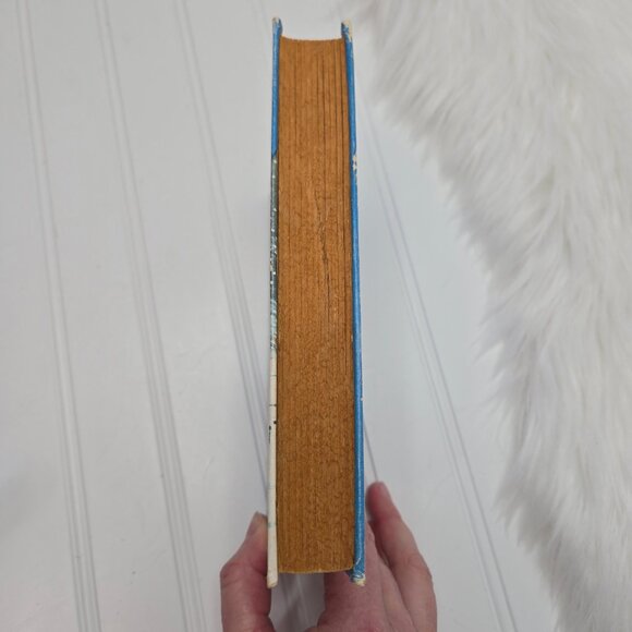 Trixie Belden and The Happy Valley Mystery by Kathryn Kenny, HB 1962 - Picture 4 of 12